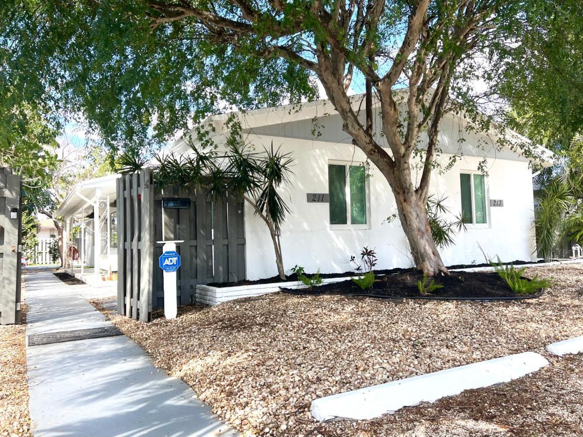 Stylish & Cozy Escape Near The Beach- Free Parking, Backyard, Private, Bbq Pompano Beach Exterior photo